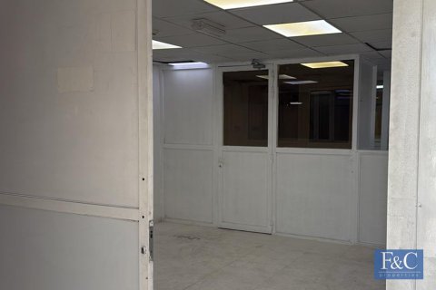 Warehouse in Al Quoz Industrial Area, Al Quoz, Dubai 372 sq.m. № 103783 - photo 7