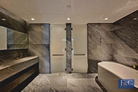 Снять в аренду квартиру в FIVE Palm Jumeirah, Пальма Джумейра, Дубай: 3 спальни, 216м², № 103774 - фото 3