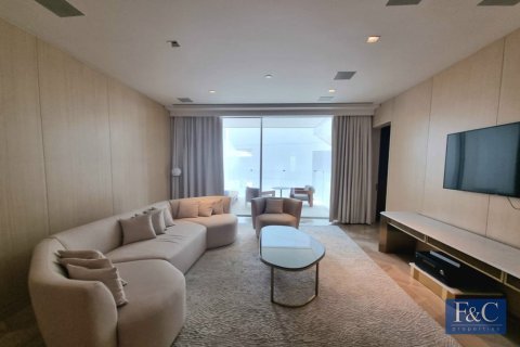 Снять в аренду квартиру в FIVE Palm Jumeirah, Пальма Джумейра, Дубай: 3 спальни, 216м², № 103774 - фото 10