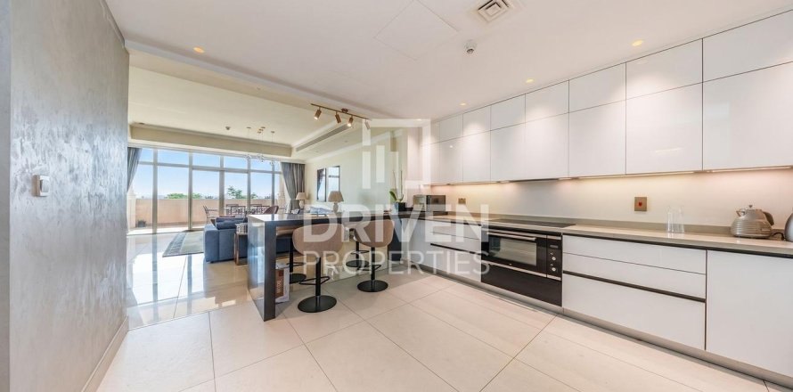 Apartment in The Crescent, Palm Jumeirah, Dubai 3 bedrooms, 238.39 sq.m. № 140158