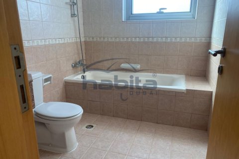 Apartment in Jumeirah Lake Towers, Dubai 3 bedrooms, 122.1 sq.m. № 7784 - photo 10