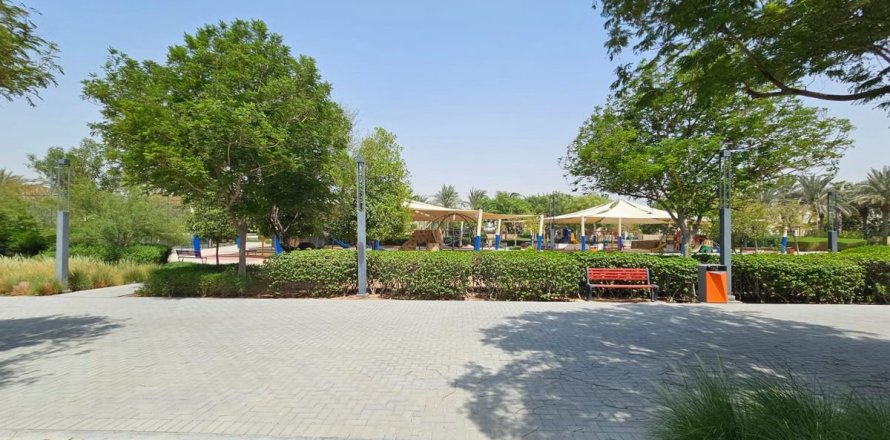Apartment in Dubai 2 bedrooms, 178.2 sq.m. № 141500