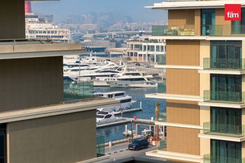 Apartment in Mina Rashid, Dubai 2 bedrooms, 107.5 sq.m. № 141499 - photo 15