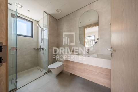 Снять в аренду виллу в Джабаль-Али, Дубай: 4 спальни, 629.98м², № 127855 - фото 18