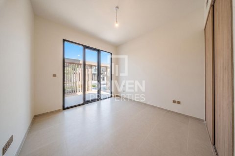 Снять в аренду виллу в Джабаль-Али, Дубай: 4 спальни, 629.98м², № 127855 - фото 4