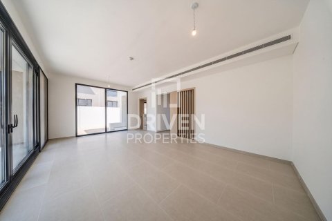 Снять в аренду виллу в Джабаль-Али, Дубай: 4 спальни, 629.98м², № 127855 - фото 14