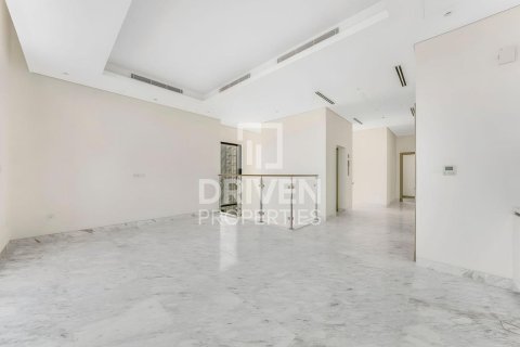 Снять в аренду виллу в District One, Мохаммед Бин Рашид Сити, Дубай: 4 спальни, 569.96м², № 127856 - фото 9