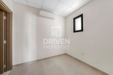 Снять в аренду виллу в District One, Мохаммед Бин Рашид Сити, Дубай: 4 спальни, 569.96м², № 127856 - фото 10