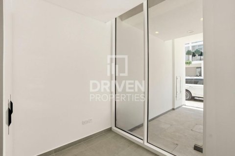 Снять в аренду таунхаус в Аль-Барари, Дубай: 4 спальни, 180.32м², № 127858 - фото 6