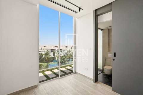 Снять в аренду таунхаус в Аль-Барари, Дубай: 4 спальни, 180.32м², № 127858 - фото 13
