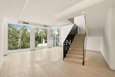Таунхаус в Аль-Барари, Дубай, 4 спальни, 180.32м², № 127858