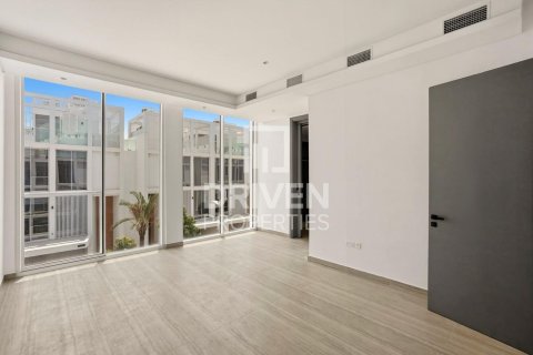 Снять в аренду таунхаус в Аль-Барари, Дубай: 4 спальни, 180.32м², № 127858 - фото 5