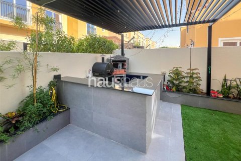 Adosado en Villanova, Dubai Land, Dubai, 4 dormitorios, 207 m², № 44060 - foto 3