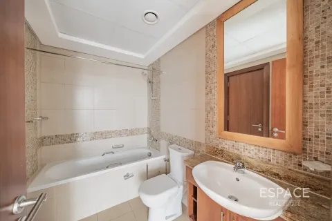 Appartement à The Views, Dubai, 2 chambres, 130 m², № 122485 - photo 13