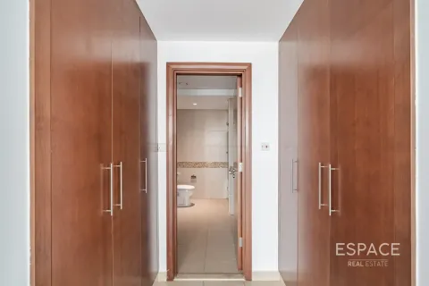 Appartement à The Views, Dubai, 2 chambres, 130 m², № 122485 - photo 8