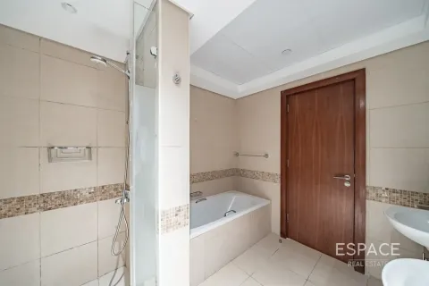 Appartement à The Views, Dubai, 2 chambres, 130 m², № 122485 - photo 10