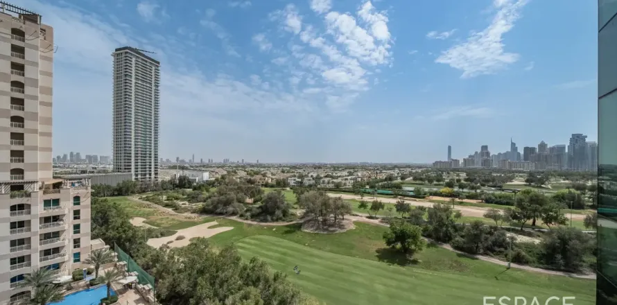 Appartement à The Views, Dubai, 2 chambres, 130 m², № 122485