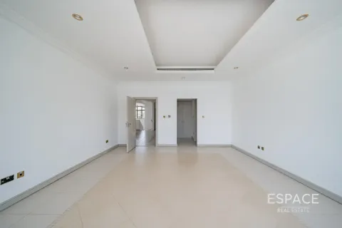 Villa in Palm Jumeirah, Dubai 5 bedrooms, 511 sq.m. № 122482 - photo 8