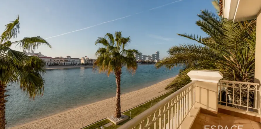 Villa in Palm Jumeirah, Dubai 5 bedrooms, 511 sq.m. № 122482