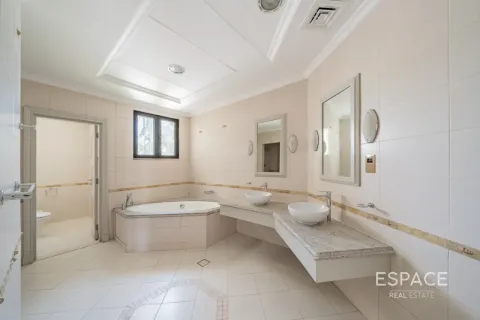 Villa in Palm Jumeirah, Dubai 5 bedrooms, 511 sq.m. № 122482 - photo 10