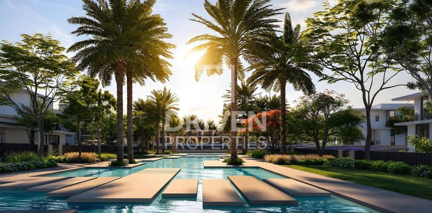 Villa à Dubai, 5 chambres, 1032.8 m², № 140135
