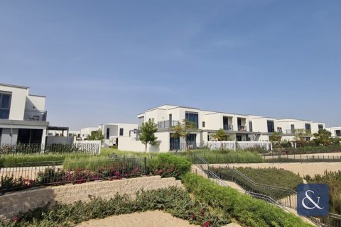 Villa in Maple at Dubai Hills Estate, Dubai Hills Estate, Dubai 4 bedrooms, 229 sq.m. № 91280 - photo 11