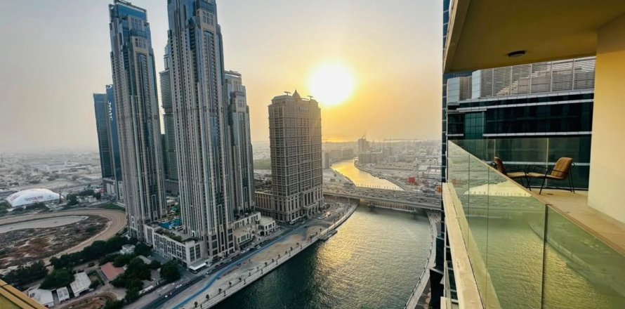 Appartement à Business Bay, Dubai, 2 chambres, 171.7 m², № 135134