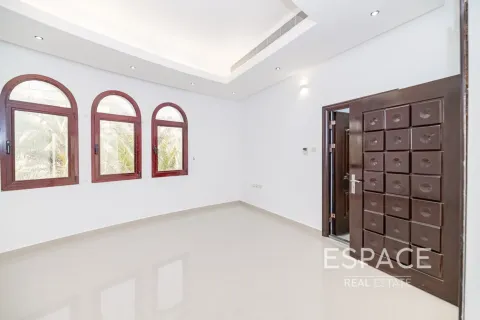 Villa in Emirates Hills, Dubai 8 bedrooms, 1486 sq.m. № 62342 - photo 14