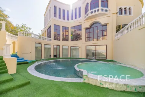 Villa in Emirates Hills, Dubai 8 bedrooms, 1486 sq.m. № 62342 - photo 19
