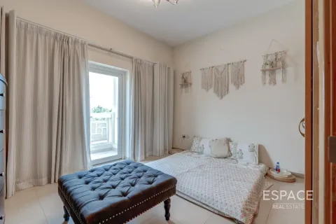 Villa en Quortaj, Al Furjan, Dubai, 3 dormitorios, 283 m², № 122637 - foto 7