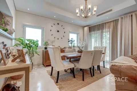 Villa en Quortaj, Al Furjan, Dubai, 3 dormitorios, 283 m², № 122637 - foto 3