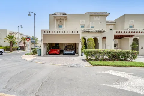 Villa en Quortaj, Al Furjan, Dubai, 3 dormitorios, 283 m², № 122637 - foto 19