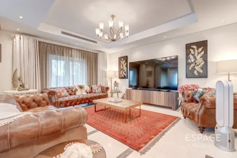 Villa en Quortaj, Al Furjan, Dubai, 3 dormitorios, 283 m², № 122637 - foto 2