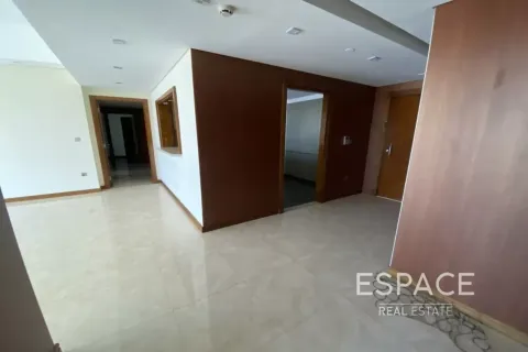 Apartment in Palm Jumeirah, Dubai 3 bedrooms, 234 sq.m. № 122639 - photo 16