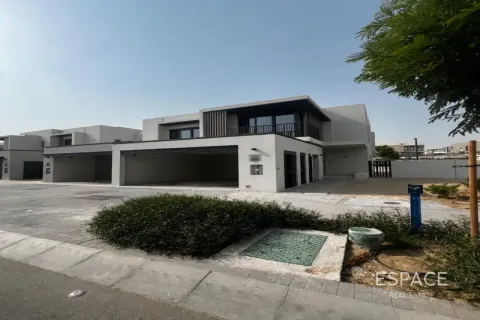 Villa in Jebel Ali, Dubai 4 bedrooms, 300 sq.m. № 122638