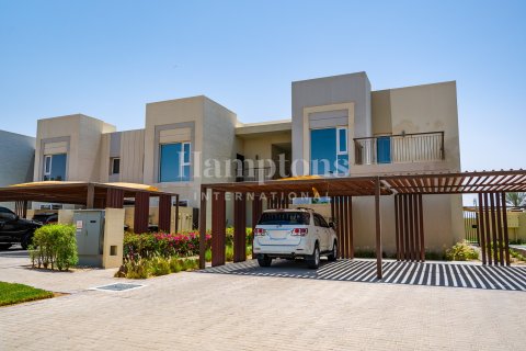 Apartment in Dubai South (Dubai World Central), Dubai 2 bedrooms, 113.06295100 sq.m. № 133107 - photo 11