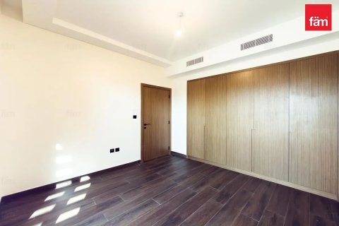 Townhouse in Dubai 4 bedrooms, 144 sq.m. № 141545 - photo 13