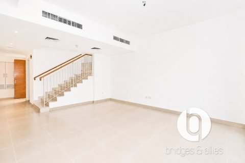 Villa in Dubai Hills Estate, Dubai 3 bedrooms, 203 sq.m. № 123969 - photo 10