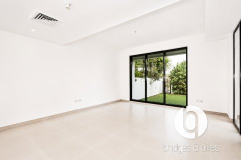 Villa in Dubai Hills Estate, Dubai 3 bedrooms, 203 sq.m. № 123969 - photo 7