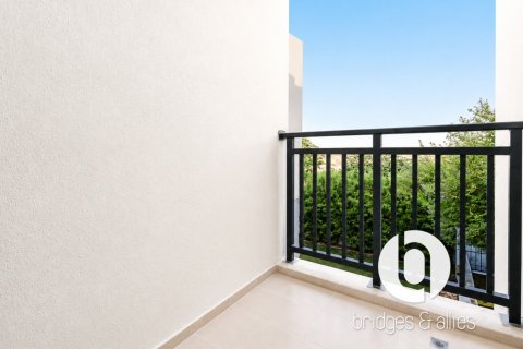 Villa in Dubai Hills Estate, Dubai 3 bedrooms, 203 sq.m. № 123969 - photo 18