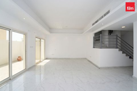 Villa in Deira, Dubai 4 bedrooms, 187.3 sq.m. № 141614 - photo 4