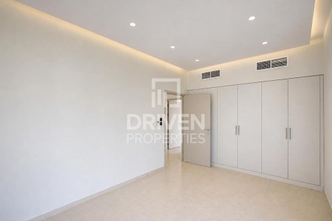 Villa in Meadows, Dubai 3 bedrooms, 560.39 sq.m. № 138849 - photo 13