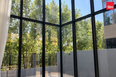 Townhouse in Dubai 4 bedrooms, 244.2 sq.m. № 141997
