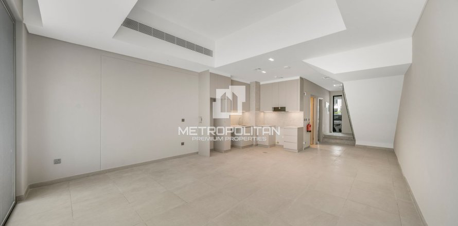Adosado en District 7, Mohammed Bin Rashid City, Dubai, 3 dormitorios, 129 m², № 14814