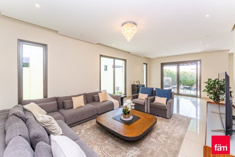 Villa en Al Furjan, Dubai, 6 dormitorios, 609.9 m², № 5217