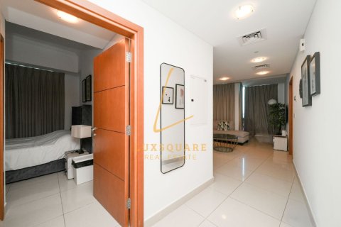 Apartment in Dubai Marina, Dubai 3 bedrooms, 155 sq.m. № 118943 - photo 20