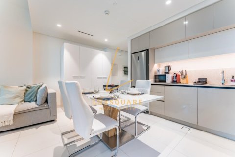 Apartamento en EMAAR Beachfront, Dubai Harbour, Dubai, 1 dormitorio, 68 m², № 118941 - foto 2