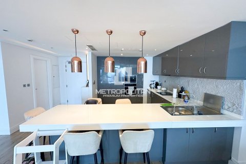 Снять в аренду квартиру в Marina Residences, Пальма Джумейра, Дубай: 3 спальни, 234м², № 73970 - фото 5