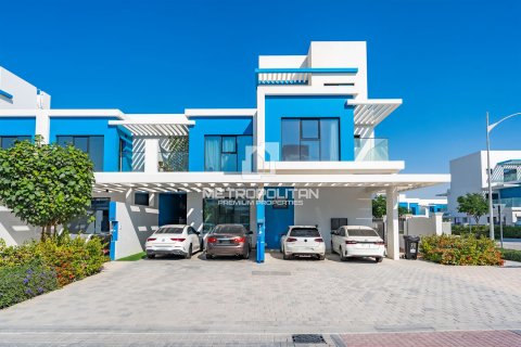 Townhouse in Damac Lagoons, Dubai 5 bedrooms, 302 sq.m. № 74055