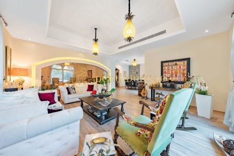 Villa in The Villa, Dubai 4 bedrooms, 372 sq.m. № 74048 - photo 3